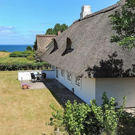 Seaside Charm In Baring - By Traum * Asperup