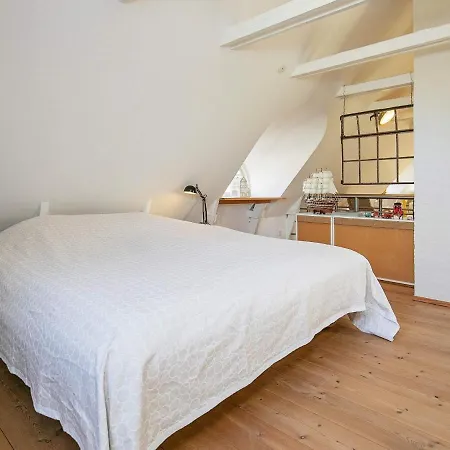 Seaside Charm In Baring - By Traum * Asperup